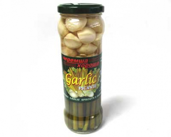 Pickled garlic sprouts &amp; cloves